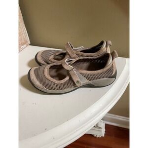 Merrell Encore Strap Deep Tan Suede Mesh Mary Jane Walking Shoes  Womens 8.5